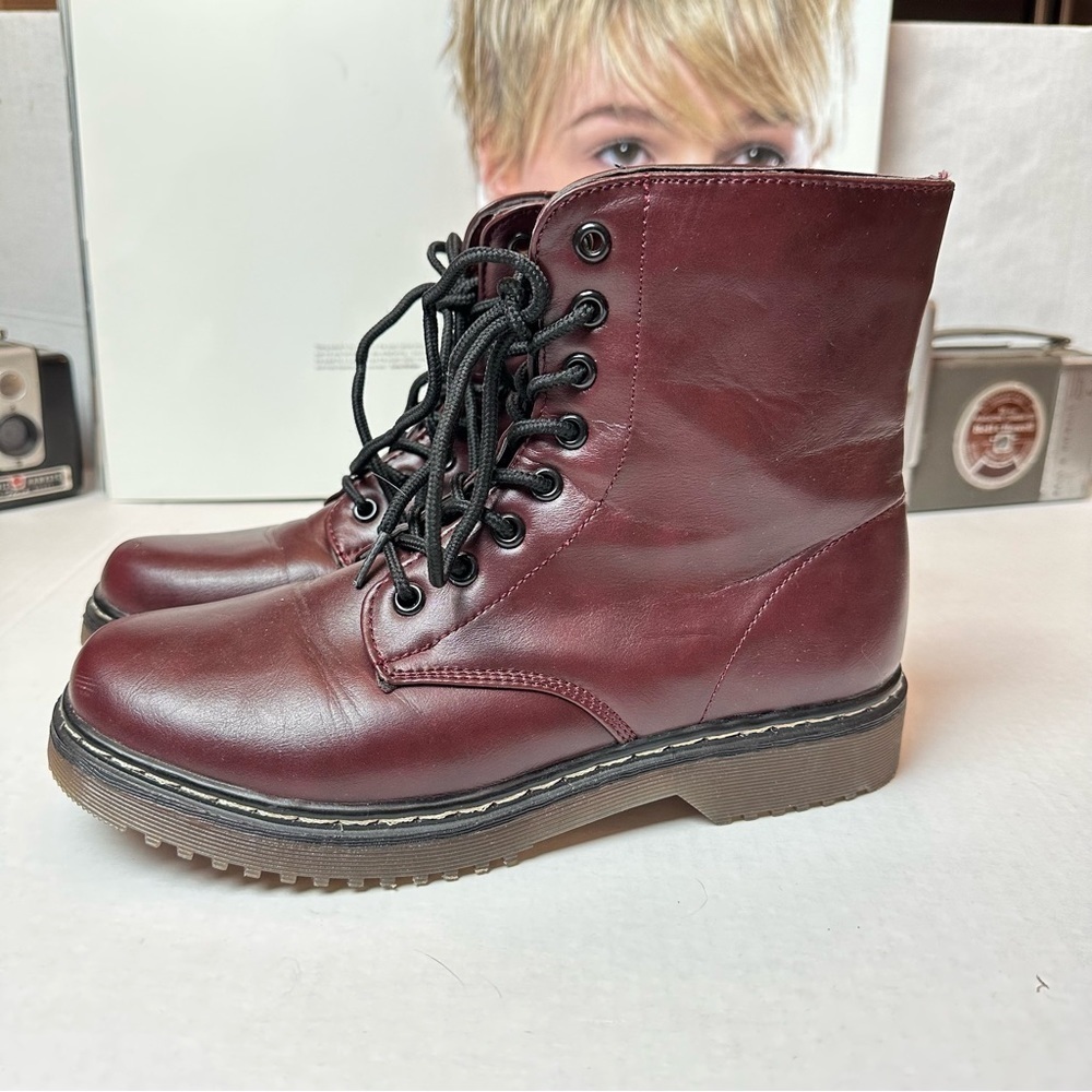 Charles Albert Burgundy Combat Boots 8 Chunky Lug Sole Grunge Y2K